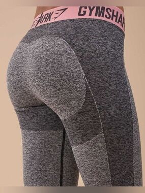 Gymshark seamless flex cropped capri leggings pink